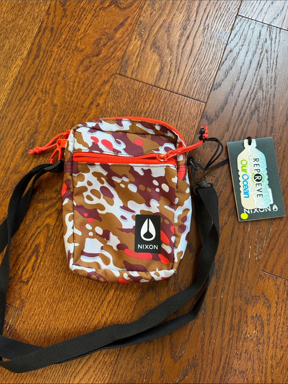 Nixon crossbody bag